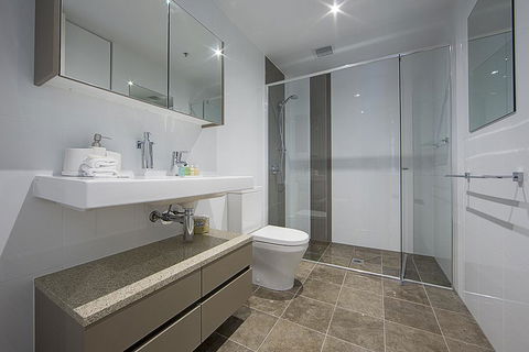 Manhattan 303 Canberra City ACT - Tourism Cairns 39