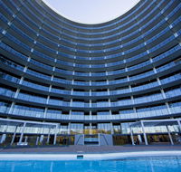 Accommodate Canberra - Manhattan on the Park - Tourism Cairns
