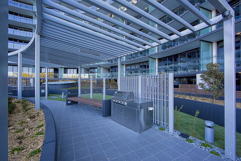 Manhattan 303 Canberra City ACT - Tourism Cairns 2