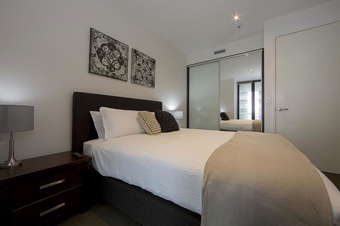 Manhattan 303 Canberra City ACT - Tourism Cairns 11