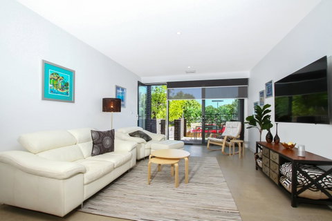 Accommodate Canberra - Parbery - Tourism Cairns 21
