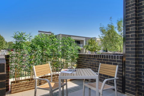 Accommodate Canberra - Parbery - Tourism Cairns 9