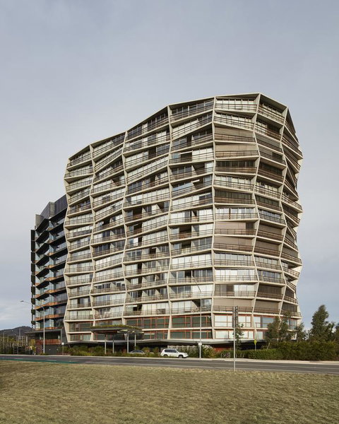 Ovolo Nishi - Tourism Cairns 0