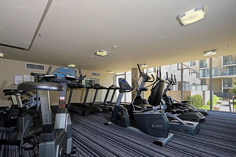 Spacious 1BR Stylish New Acton Apartment +Parking - Tourism Cairns 19