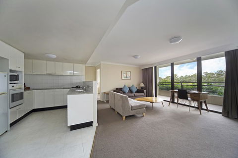 BreakFree Capital Tower Apartments - Tourism Cairns 24