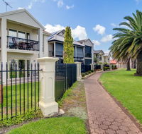 Port Adelaide Harbourside House - Tourism Cairns