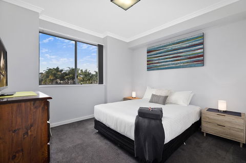 Lakeside Waterfront Apartment The Entrance - Tourism Cairns 7