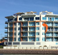 Wallaroo Marina Waterfront Luxe Apartment - Tourism Cairns