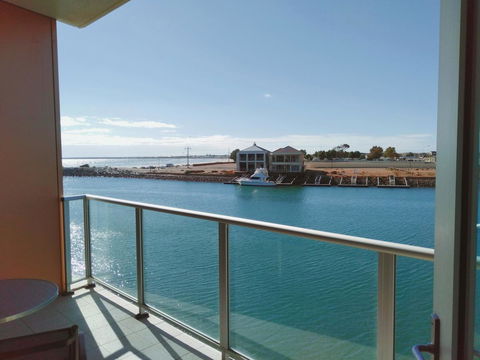 Wallaroo Marina Executive Apartments - Tourism Cairns 0