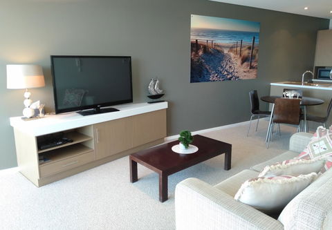 Wallaroo Marina Executive Apartments - Tourism Cairns 4