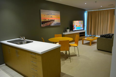 Wallaroo Marina Luxury Apartment - Tourism Cairns 7