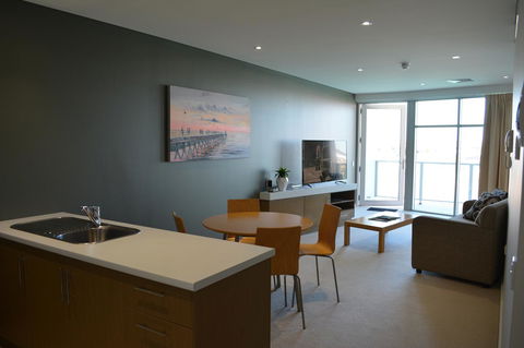 Wallaroo Marina Luxury Apartment - Tourism Cairns 13