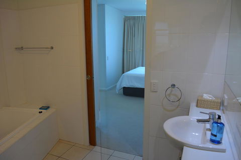 Wallaroo Marina Luxury Apartment - Tourism Cairns 20