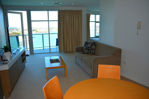 Wallaroo Marina Luxury Apartment - Tourism Cairns 5