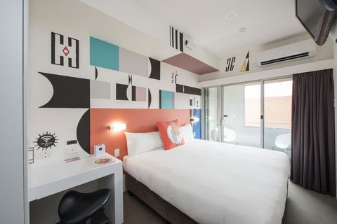 Majestic Minima Hotel - Tourism Cairns 1