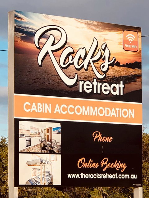 Rocks Retreat Cabin - Dolphin - Tourism Cairns 1