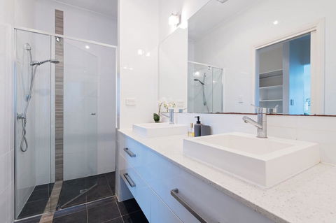 Boutique Getaway On Wright - Tourism Cairns 17
