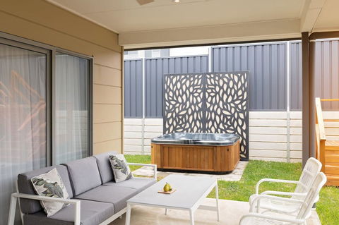 Boutique Getaway On Wright - Tourism Cairns 20
