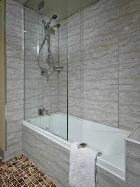 Stamford Grand Adelaide - Tourism Cairns 13