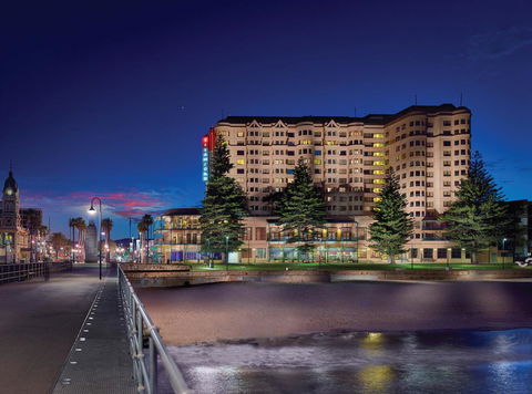 Stamford Grand Adelaide - Tourism Cairns 7