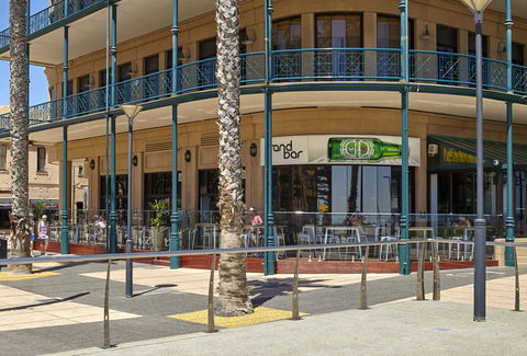 Stamford Grand Adelaide - Tourism Cairns 36