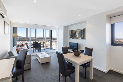 IStay Precinct Adelaide - Tourism Cairns 11