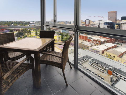 IStay Precinct Adelaide - Tourism Cairns 22