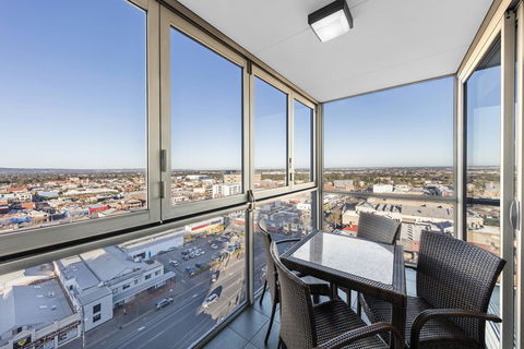 IStay Precinct Adelaide - Tourism Cairns 20
