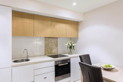 IStay Precinct Adelaide - Tourism Cairns 8