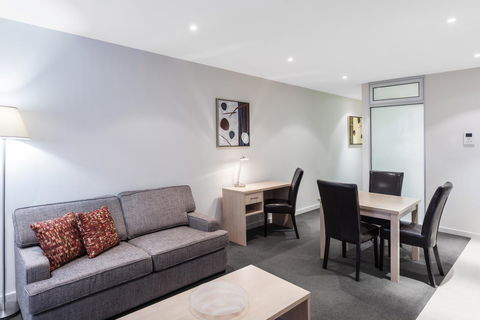 IStay Precinct Adelaide - Tourism Cairns 17