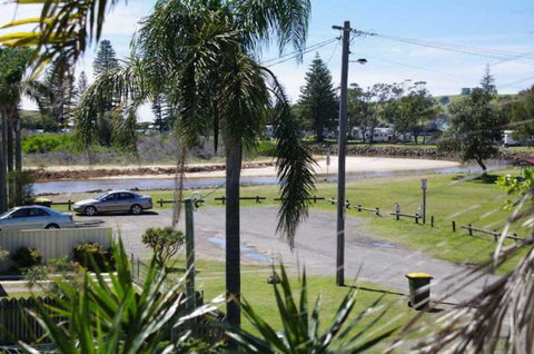 Bellhaven 1, 17 Willow Street - Tourism Cairns 6