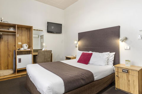 Adelaide Paringa - Tourism Cairns 4