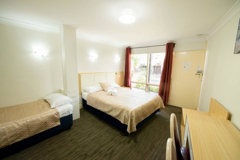 Jacksons Motor Inn - Tourism Cairns 26