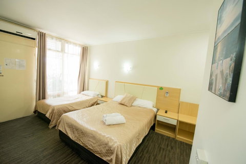 Jacksons Motor Inn - Tourism Cairns 18