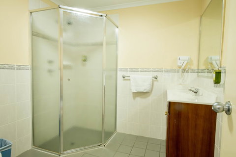 Jacksons Motor Inn - Tourism Cairns 24