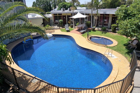 Jacksons Motor Inn - Tourism Cairns 0
