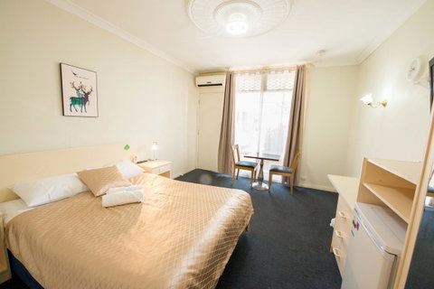 Jacksons Motor Inn - Tourism Cairns 5