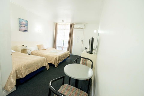 Jacksons Motor Inn - Tourism Cairns 15