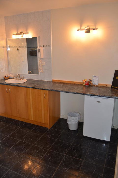 Arkana Motor Inn & Terrace Apartments - Tourism Cairns 37
