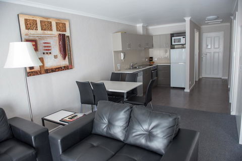Arkana Motor Inn & Terrace Apartments - Tourism Cairns 24