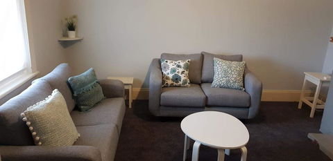 Olive\'s Cottage - Tourism Cairns 9