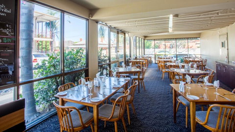 Bay Motel Hotel - Tourism Cairns 10