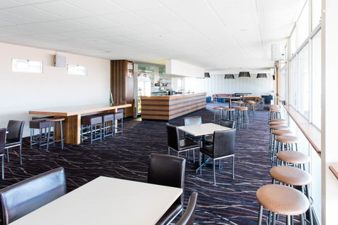 Bay Motel Hotel - Tourism Cairns 25