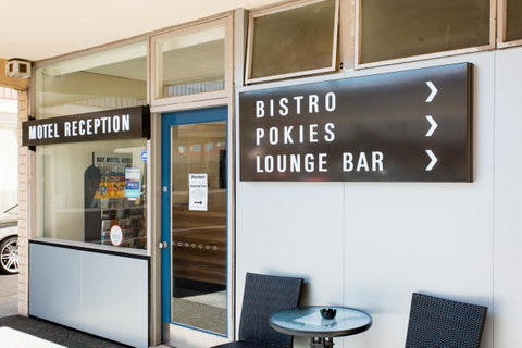 Bay Motel Hotel - Tourism Cairns 12
