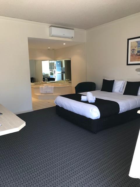 Bay Motel Hotel - Tourism Cairns 2