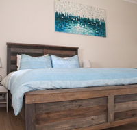 Smugglers Inn Studio Apartments - Tourism Cairns