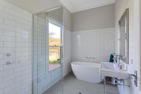 Grandview Accommodation - The Elm Tree Apartments - Tourism Cairns 19