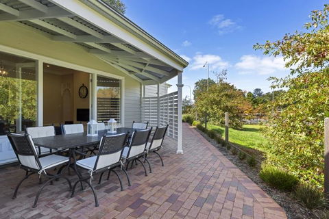 Grandview Accommodation - The Elm Tree Apartments - Tourism Cairns 26