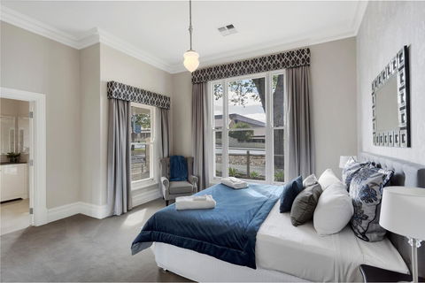 Grandview Accommodation - The Elm Tree Apartments - Tourism Cairns 2