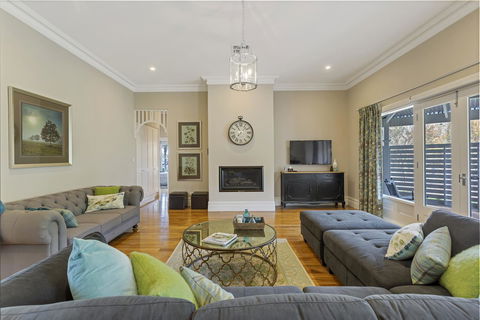 Grandview Accommodation - The Elm Tree Apartments - Tourism Cairns 16